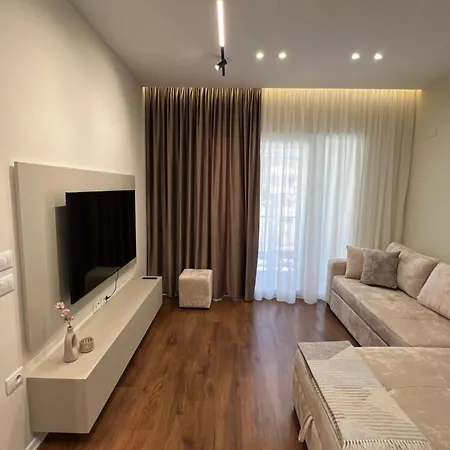 Cozy * Tirana